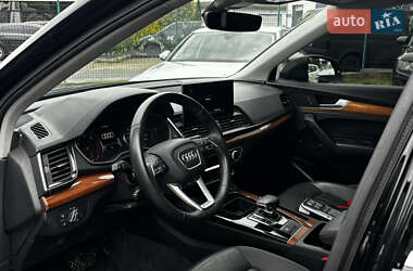 Позашляховик / Кросовер Audi Q5 2020 в 