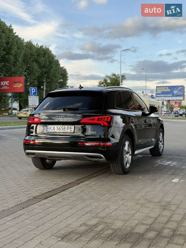 Внедорожник / Кроссовер Audi Q5 2017 в Киеве