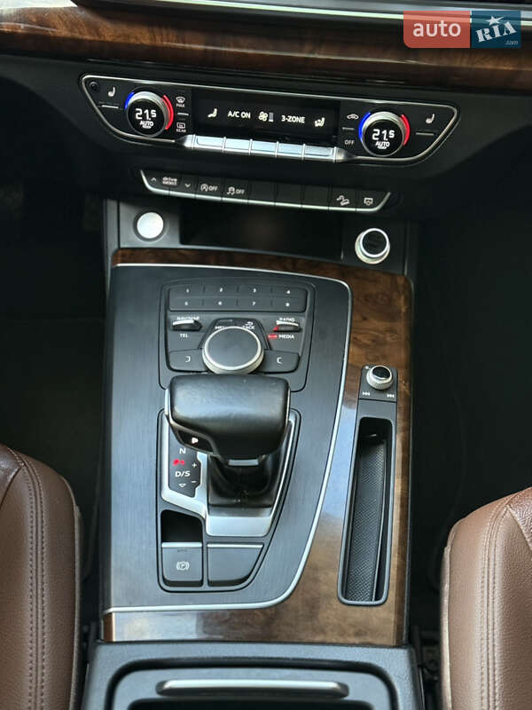 Внедорожник / Кроссовер Audi Q5 2017 в Киеве