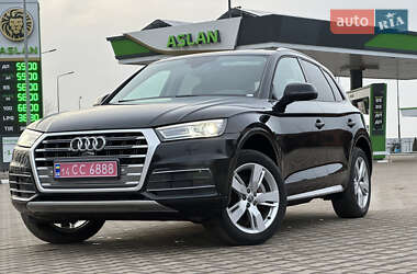 Позашляховик / Кросовер Audi Q5 2018 в 