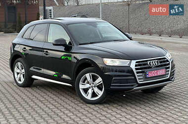 Позашляховик / Кросовер Audi Q5 2018 в 