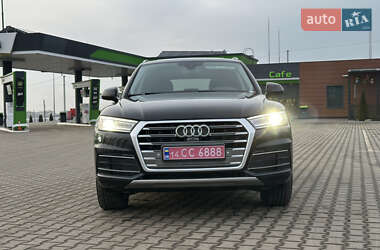 Позашляховик / Кросовер Audi Q5 2018 в 