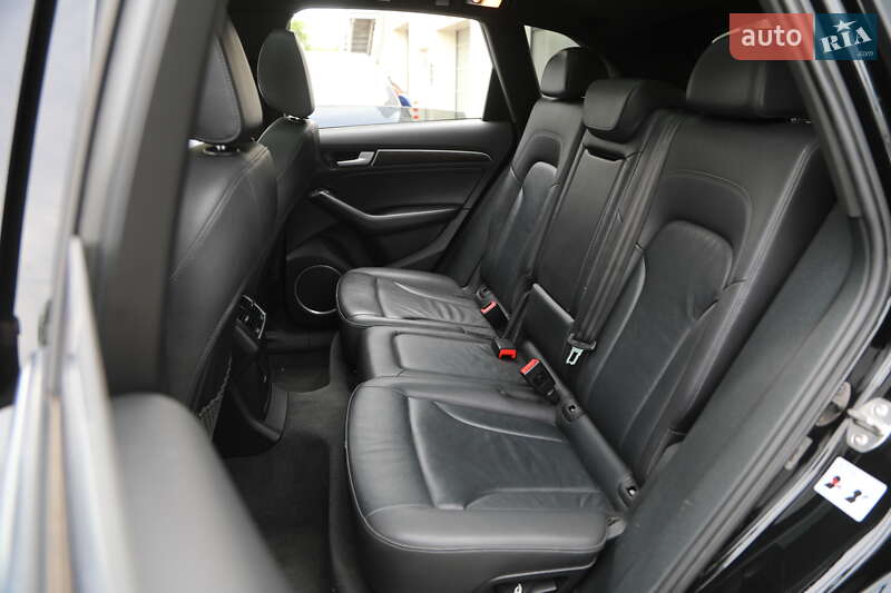 Позашляховик / Кросовер Audi Q5 2016 в Харкові