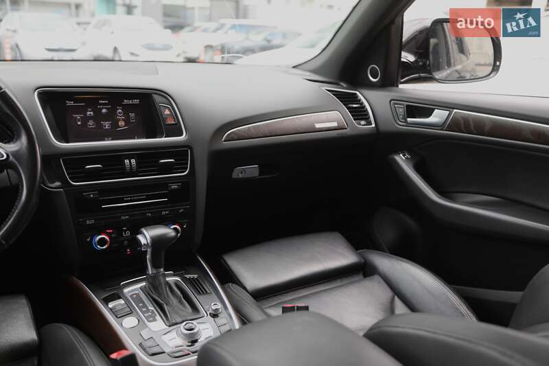 Позашляховик / Кросовер Audi Q5 2016 в Харкові