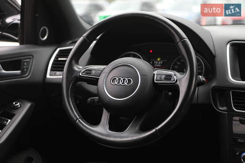 Позашляховик / Кросовер Audi Q5 2016 в Харкові