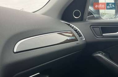 Внедорожник / Кроссовер Audi Q5 2016 в 
