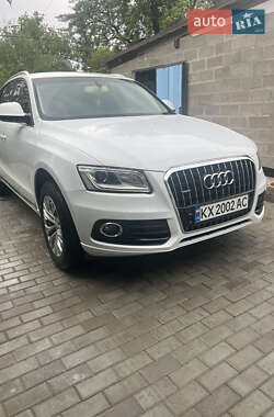 Внедорожник / Кроссовер Audi Q5 2012 в 
