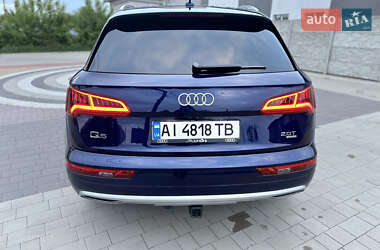 Внедорожник / Кроссовер Audi Q5 2018 в 