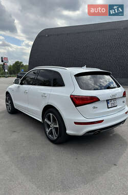 Внедорожник / Кроссовер Audi Q5 2015 в 