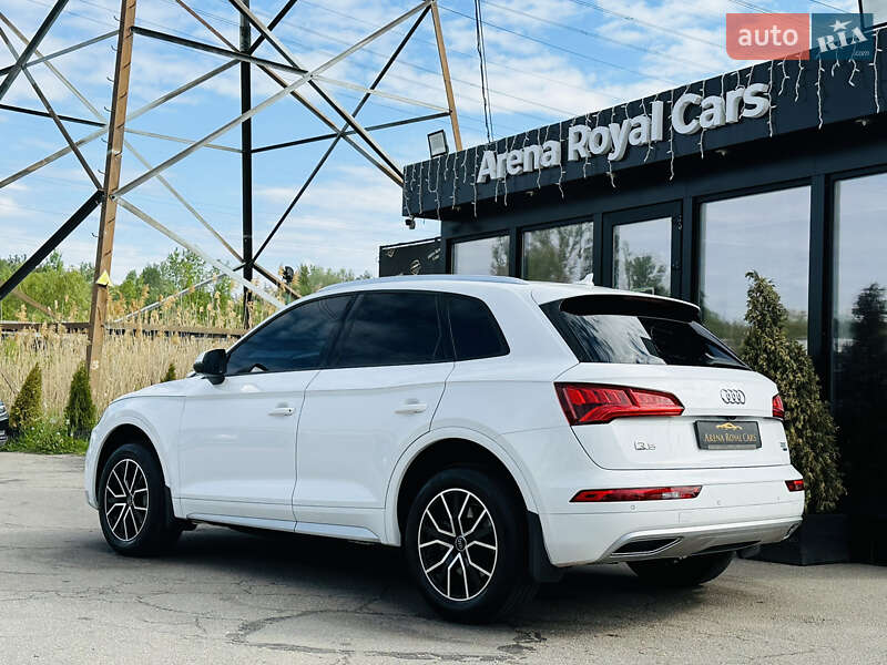 Внедорожник / Кроссовер Audi Q5 2018 в Харькове