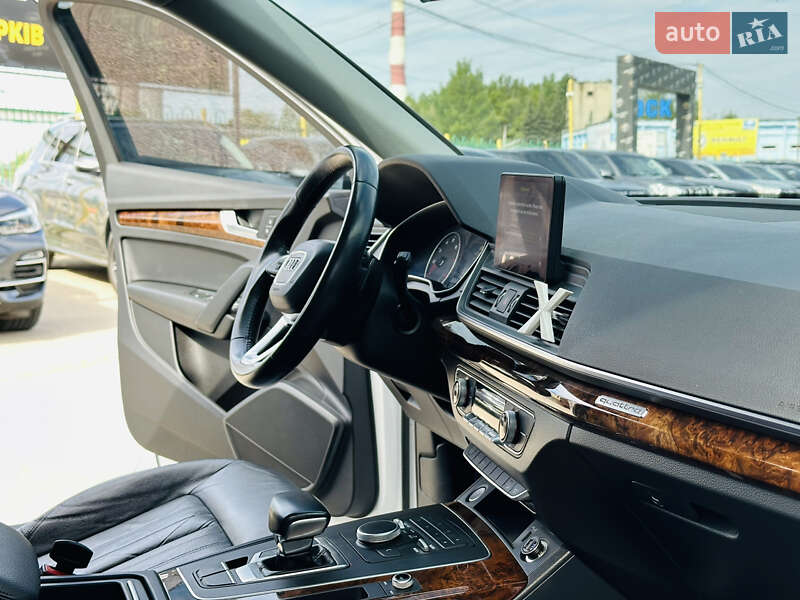 Внедорожник / Кроссовер Audi Q5 2018 в Харькове