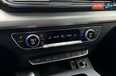 Внедорожник / Кроссовер Audi Q5 2022 в 