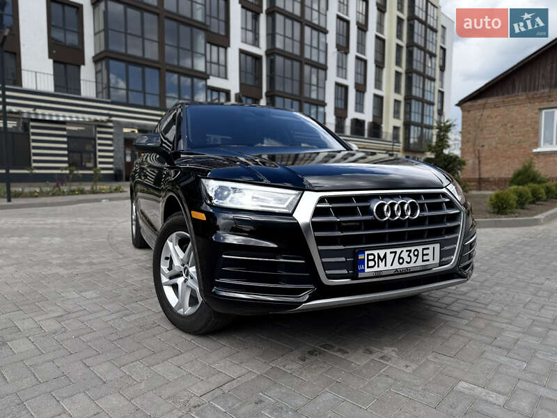 Позашляховик / Кросовер Audi Q5 2017 в 