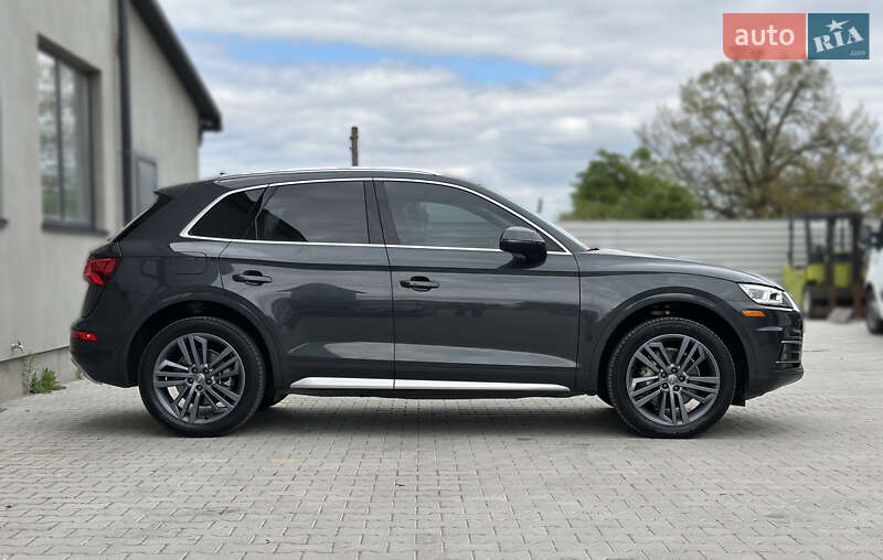 Внедорожник / Кроссовер Audi Q5 2019 в Львове