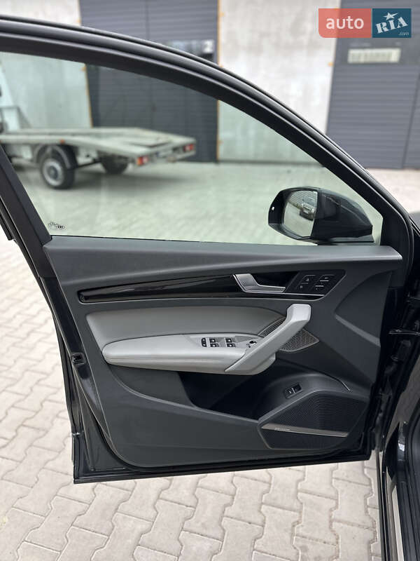 Внедорожник / Кроссовер Audi Q5 2019 в Львове