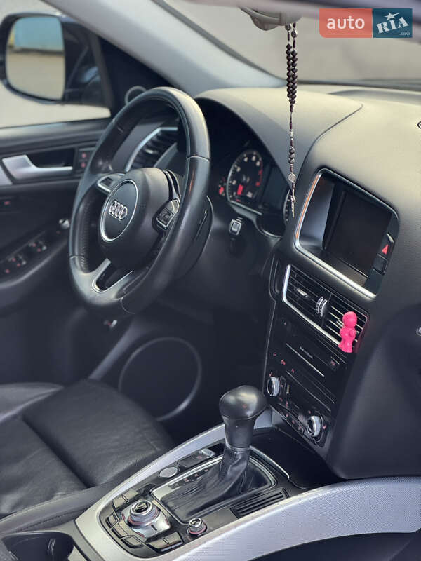 Позашляховик / Кросовер Audi Q5 2013 в Івано-Франківську
