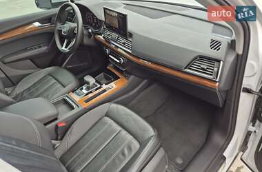 Внедорожник / Кроссовер Audi Q5 2022 в 