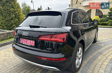 Внедорожник / Кроссовер Audi Q5 2018 в 