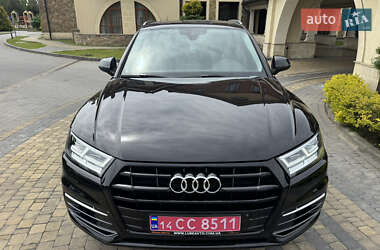 Внедорожник / Кроссовер Audi Q5 2018 в 