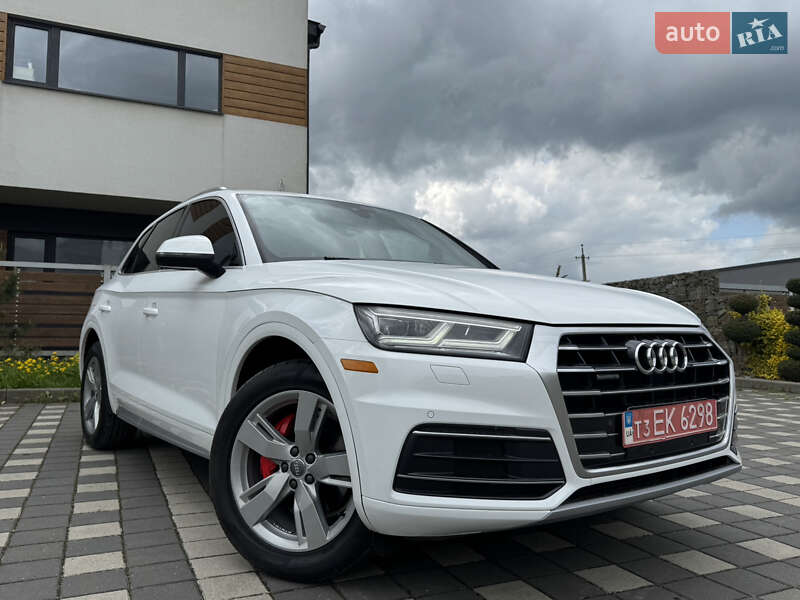 Позашляховик / Кросовер Audi Q5 2018 в 