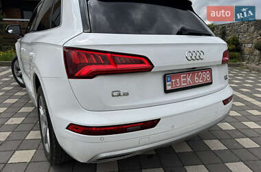 Позашляховик / Кросовер Audi Q5 2018 в 