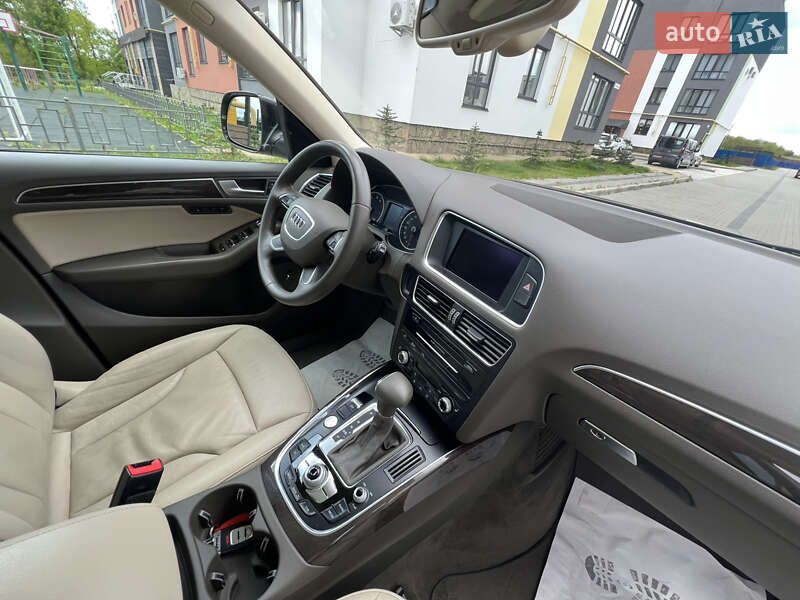 Позашляховик / Кросовер Audi Q5 2014 в Луцьку