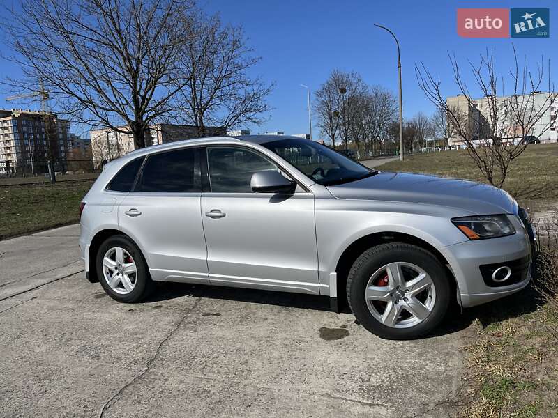 Внедорожник / Кроссовер Audi Q5 2010 в Нетешине фото 6 Внедорожник / Кроссовер Audi Q5 2010 в Нетешине
