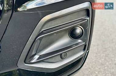 Позашляховик / Кросовер Audi Q5 2021 в 