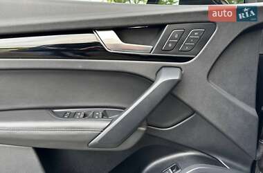 Позашляховик / Кросовер Audi Q5 2021 в 