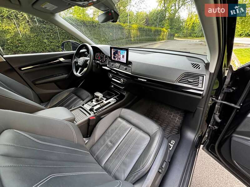 Внедорожник / Кроссовер Audi Q5 2021 в Киеве