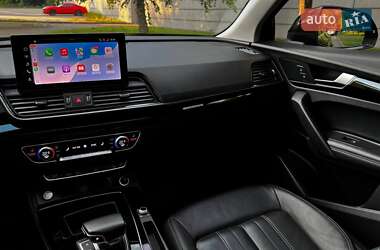 Позашляховик / Кросовер Audi Q5 2021 в 
