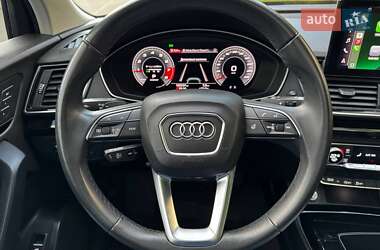 Позашляховик / Кросовер Audi Q5 2021 в 