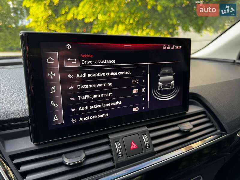 Внедорожник / Кроссовер Audi Q5 2021 в Киеве