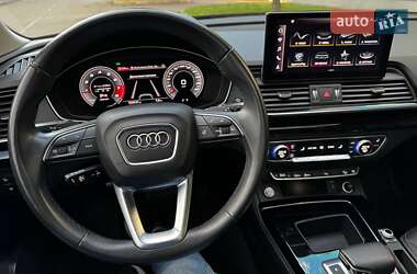 Позашляховик / Кросовер Audi Q5 2021 в 