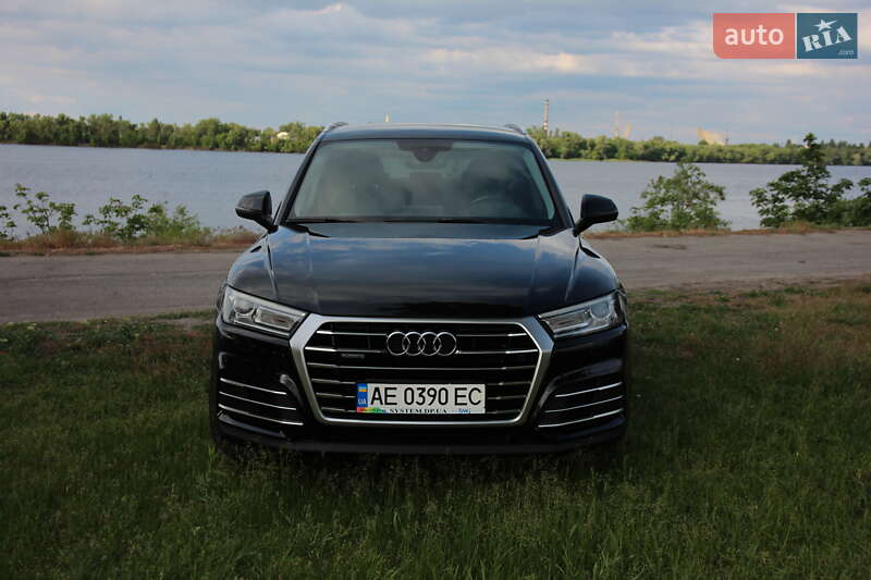 Внедорожник / Кроссовер Audi Q5 2017 в Днепре