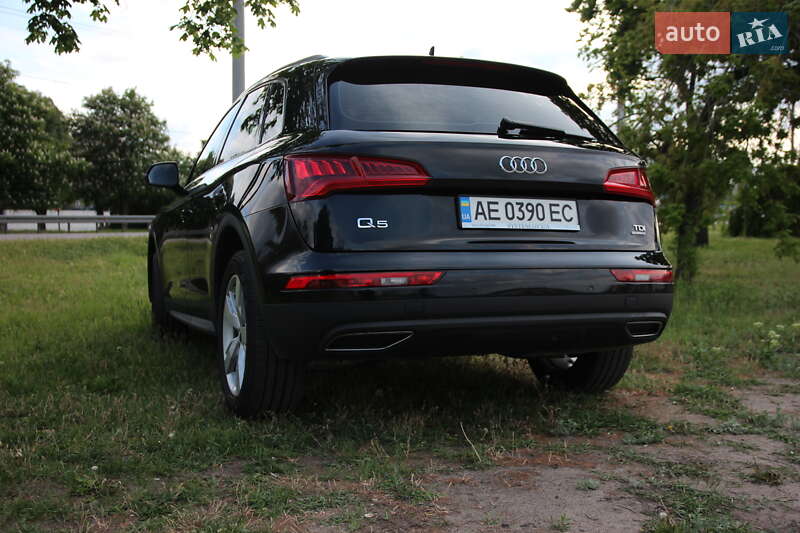 Внедорожник / Кроссовер Audi Q5 2017 в Днепре