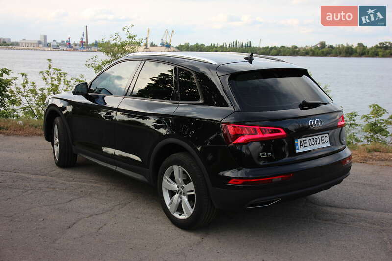 Внедорожник / Кроссовер Audi Q5 2017 в Днепре