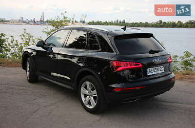 Позашляховик / Кросовер Audi Q5 2017 в 