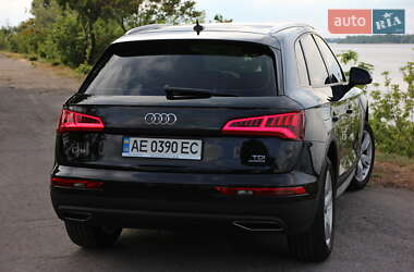 Позашляховик / Кросовер Audi Q5 2017 в 