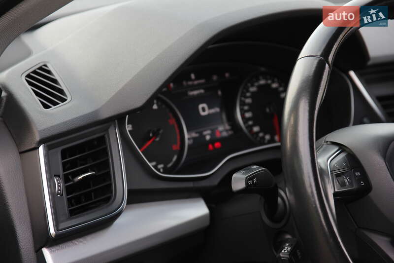 Внедорожник / Кроссовер Audi Q5 2017 в Днепре