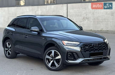 Позашляховик / Кросовер Audi Q5 2021 в Києві