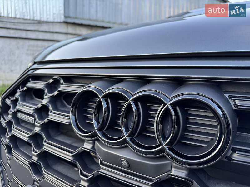 Внедорожник / Кроссовер Audi Q5 2021 в Киеве