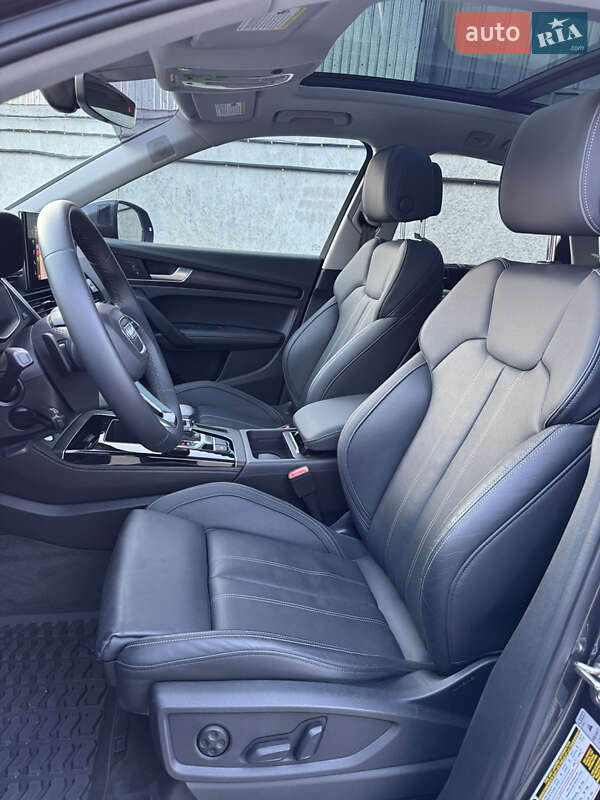 Внедорожник / Кроссовер Audi Q5 2021 в Киеве