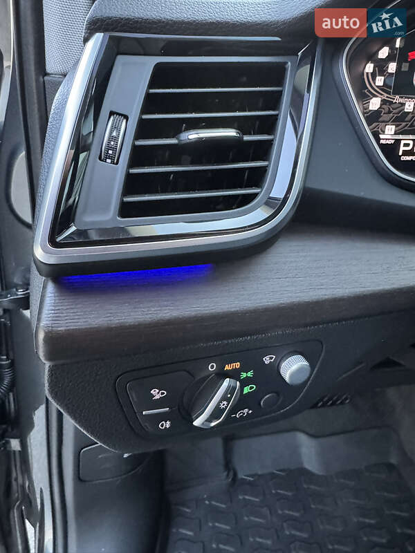 Внедорожник / Кроссовер Audi Q5 2021 в Киеве