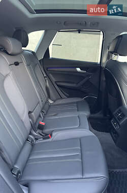 Внедорожник / Кроссовер Audi Q5 2021 в 