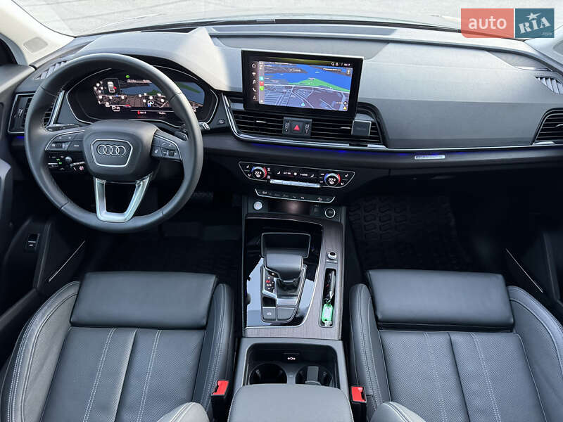 Внедорожник / Кроссовер Audi Q5 2021 в Киеве