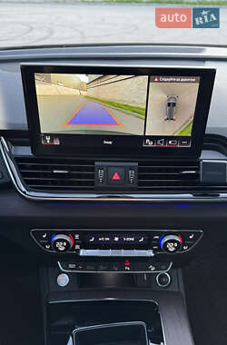 Внедорожник / Кроссовер Audi Q5 2021 в 