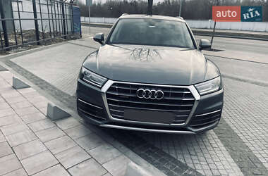 Позашляховик / Кросовер Audi Q5 2017 в Києві