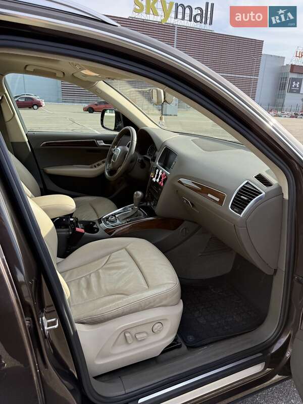 Внедорожник / Кроссовер Audi Q5 2011 в Киеве