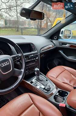 Внедорожник / Кроссовер Audi Q5 2011 в 